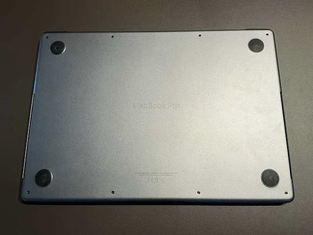 Apple macbook 14 inch (a2779) laptop - afbeelding 6 van  7