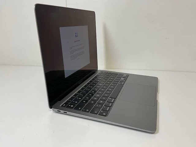 Apple macbook air 13”, apple m1, 16 gb ram, 251 gb nvme laptop - afbeelding 2 van  7