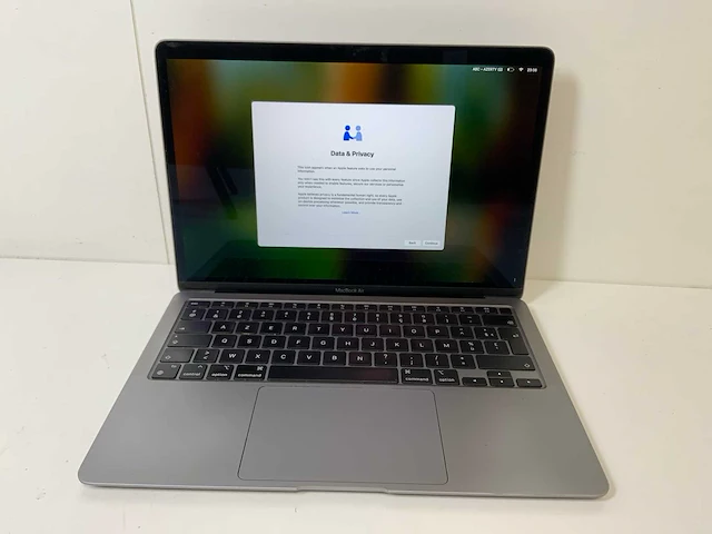 Apple macbook air 13”, apple m1, 16 gb ram, 500 gb nvme laptop - afbeelding 1 van  7