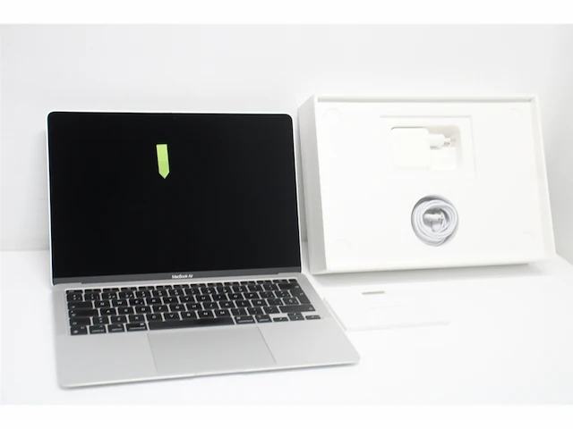 Apple macbook air 13 apple m1 chip 8gb memory 256gb ssd integrated 7-core gpu zilver qwerty - afbeelding 2 van  3