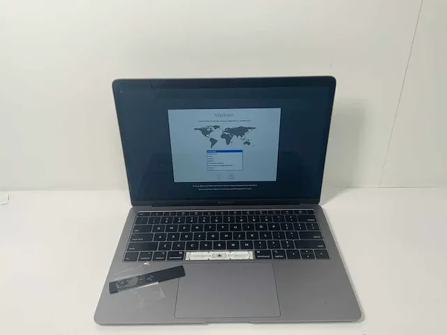 Apple macbook air 13”, core(tm) i5 8th gen, 16 gb ram, 251 gb nvme laptop - afbeelding 1 van  6
