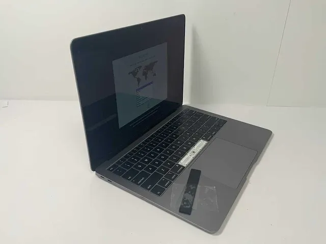 Apple macbook air 13”, core(tm) i5 8th gen, 16 gb ram, 251 gb nvme laptop - afbeelding 2 van  6