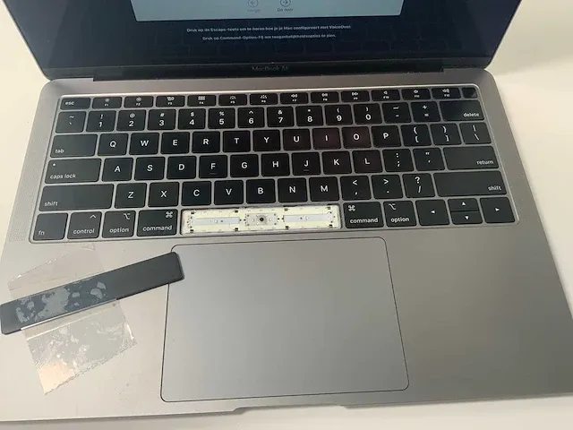 Apple macbook air 13”, core(tm) i5 8th gen, 16 gb ram, 251 gb nvme laptop - afbeelding 4 van  6