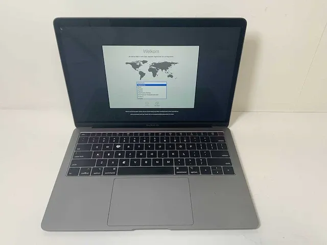 Apple macbook air 13”, core(tm) i5 8th gen, 16 gb ram, 251 gb nvme laptop - afbeelding 1 van  6