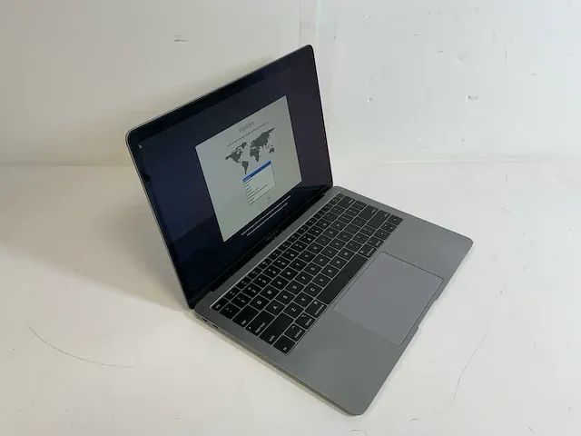 Apple macbook air 13", core(tm) i5 8th gen, 16 gb ram, 251 gb nvme laptop - afbeelding 3 van  6