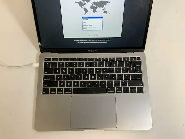 Apple macbook air 13", core(tm) i5 8th gen, 16 gb ram, 251 gb nvme laptop - afbeelding 6 van  6