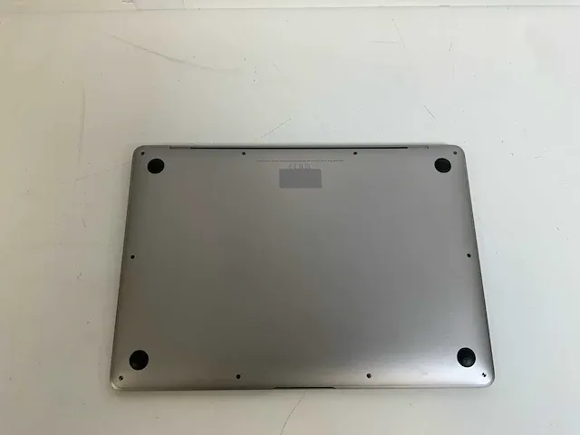 Apple macbook air 13", core(tm) i5 8th gen, 16 gb ram, 251 gb nvme laptop - afbeelding 1 van  6