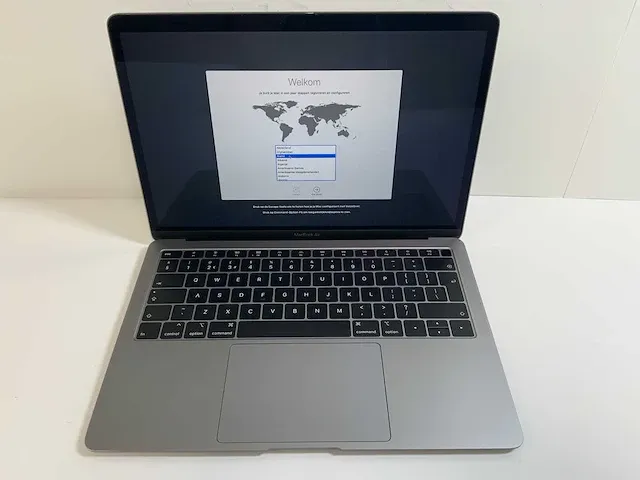 Apple macbook air 13”, core(tm) i5 8th gen, 16 gb ram, 251 gb nvme laptop - afbeelding 1 van  6