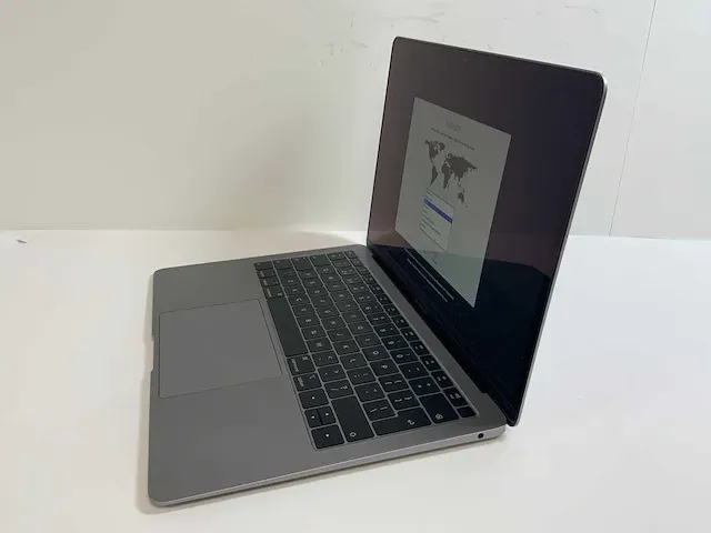 Apple macbook air 13”, core(tm) i5 8th gen, 16 gb ram, 251 gb nvme laptop - afbeelding 2 van  6
