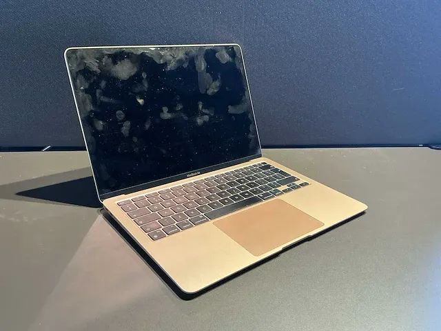 Apple macbook air 13 inch (a2337) laptop - afbeelding 1 van  7
