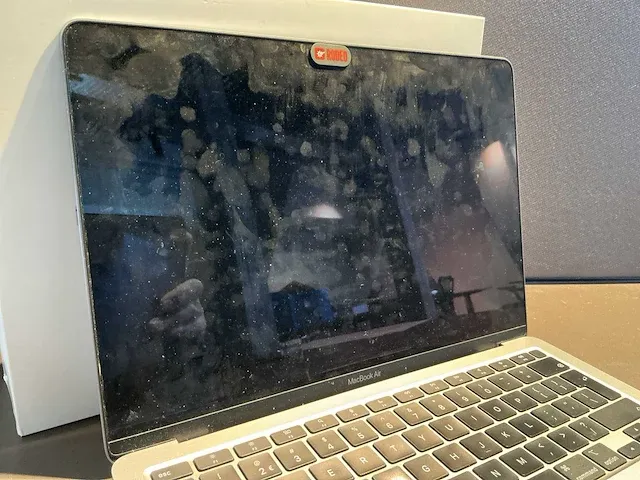Apple macbook air 13 inch (a2337) laptop - afbeelding 3 van  8