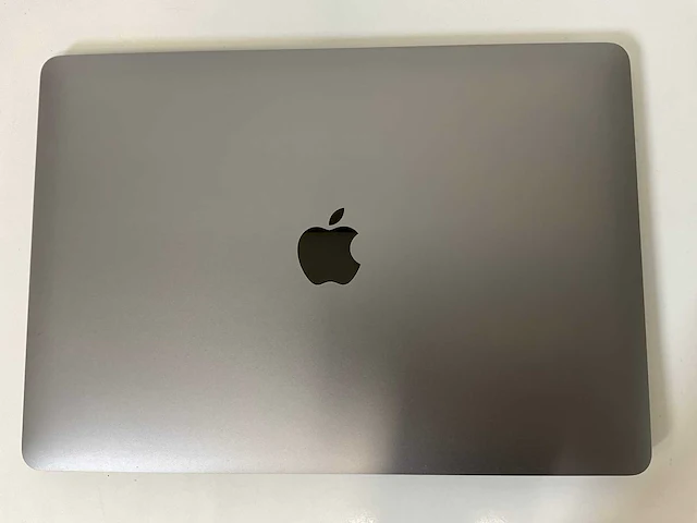 Apple macbook air 13.3”, apple m1, 8 gb ram, 256 gb ssd laptop - afbeelding 5 van  7