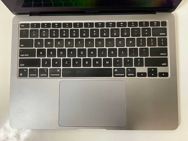Apple macbook air 13.3”, apple m1, 8 gb ram, 256 gb ssd laptop - afbeelding 4 van  7