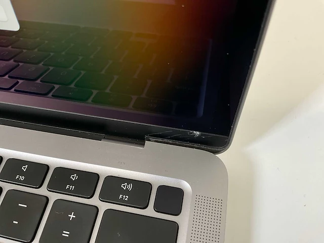 Apple macbook air 13.3”, apple m1, 8 gb ram, 256 gb ssd laptop - afbeelding 5 van  8