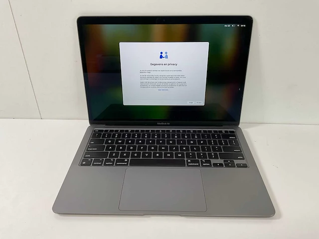 Apple macbook air 13.3”, apple m1, 8 gb ram, 256 gb ssd laptop - afbeelding 1 van  10