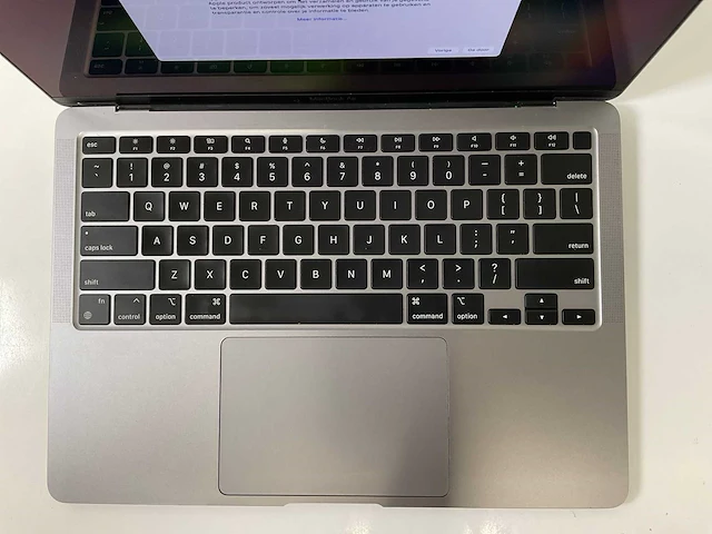 Apple macbook air 13.3”, apple m1, 8 gb ram, 256 gb ssd laptop - afbeelding 4 van  7