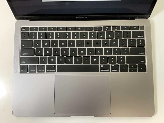 Apple macbook air 13.3”, core(tm) i5 8th gen, 16 gb ram, 251 gb nvme laptop - afbeelding 4 van  7