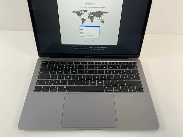 Apple macbook air 13.3", core(tm) i5 8th gen, 16 gb ram, 251 gb nvme laptop - afbeelding 4 van  7
