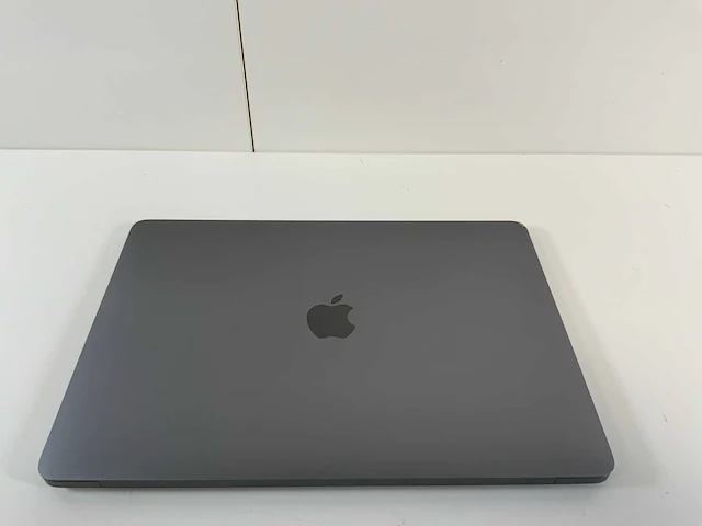 Apple macbook air 13.3", core(tm) i5 8th gen, 16 gb ram, 251 gb nvme laptop - afbeelding 5 van  7