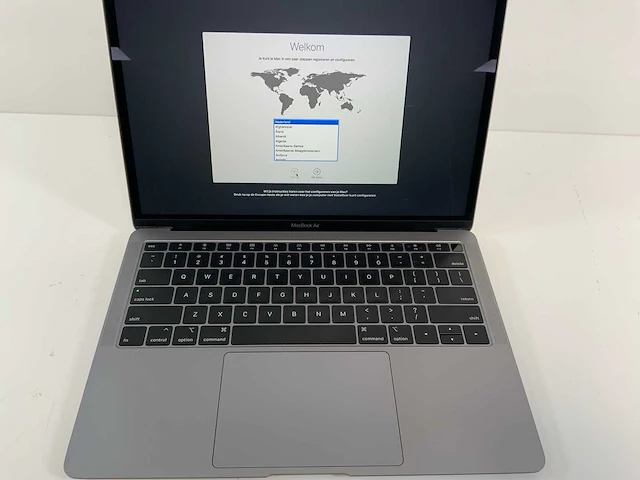 Apple macbook air 13.3", core(tm) i5 8th gen, 16 gb ram, 251 gb nvme laptop - afbeelding 4 van  7