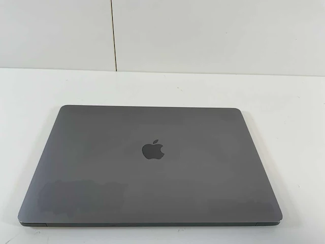 Apple macbook air 13.3", core(tm) i5 8th gen, 16 gb ram, 251 gb nvme laptop - afbeelding 5 van  7