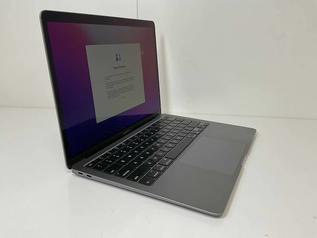 Apple macbook air 13.3”, dualcore i3, 8 gb ram, 256 gb ssd laptop - afbeelding 2 van  7