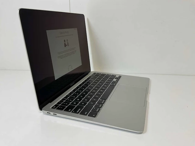 Apple macbook air 13.3”, dualcore i3, 8 gb ram, 256 gb ssd laptop - afbeelding 2 van  7