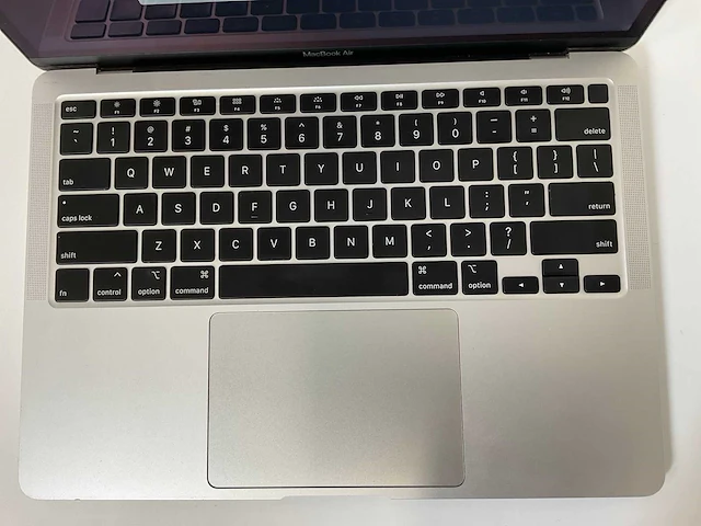 Apple macbook air 13.3”, dualcore i3, 8 gb ram, 256 gb ssd laptop - afbeelding 4 van  7