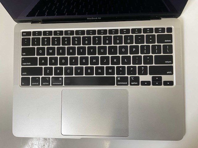 Apple macbook air 13.3”, dualcore i3, 8 gb ram, 256 gb ssd laptop - afbeelding 4 van  8