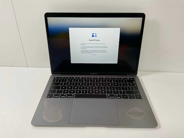 Apple macbook air 13.3”, dualcore i5, 8 gb ram, 256 gb ssd laptop - afbeelding 1 van  7