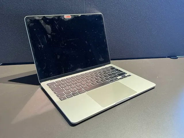 Apple macbook air 13,6 inch (a2681) laptop - afbeelding 1 van  6