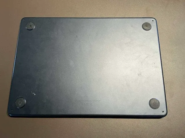 Apple macbook air 13,6 inch (a2681) laptop - afbeelding 5 van  7