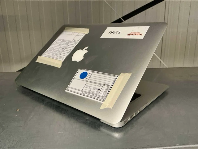 Apple macbook air 7,2 (a1466) laptop - afbeelding 4 van  4