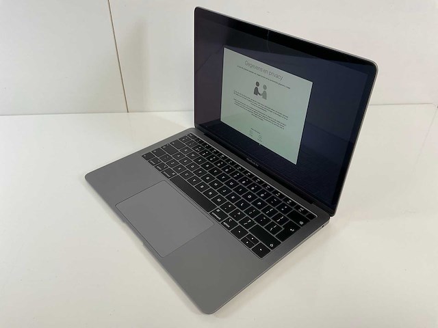 Apple macbook air 8.2 13,3”, core(tm) i5 8th gen, 8 gb ram, 251 gb nvme laptop - afbeelding 3 van  7