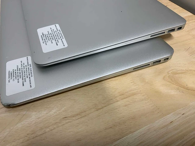 Apple macbook air a1466 laptop (4x) - afbeelding 10 van  13