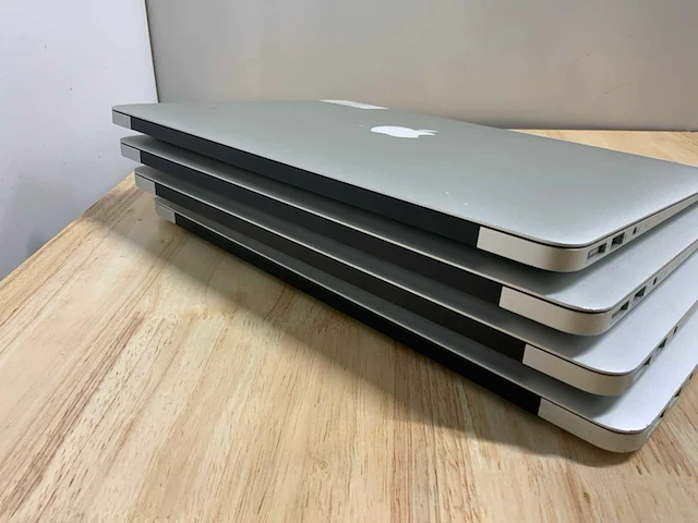 Apple macbook air a1466 laptop (4x) - afbeelding 11 van  12