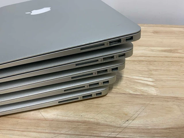 Apple macbook air a1466 laptop (4x) - afbeelding 10 van  10