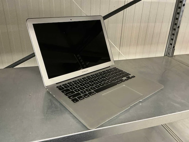 Apple macbook air (a1466) laptop (6x) - afbeelding 1 van  5