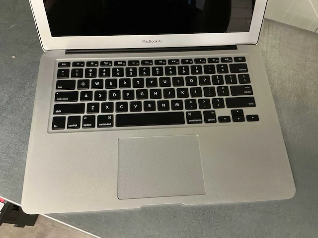 Apple macbook air (a1466) laptop (6x) - afbeelding 2 van  5