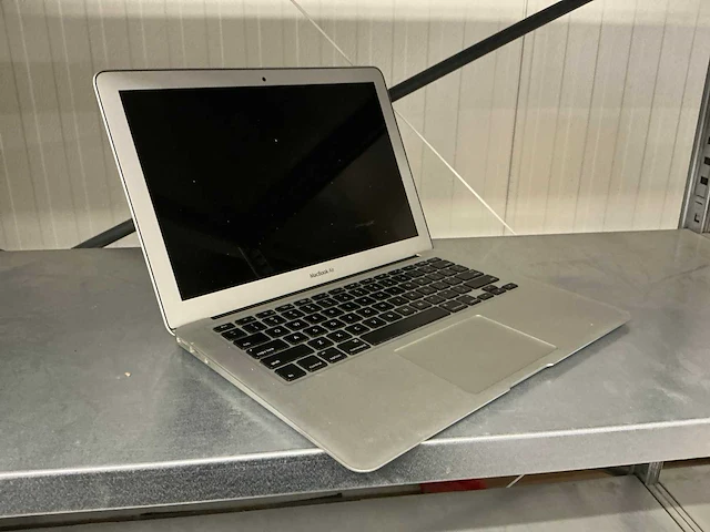 Apple macbook air (a1466) laptop (6x) - afbeelding 1 van  5