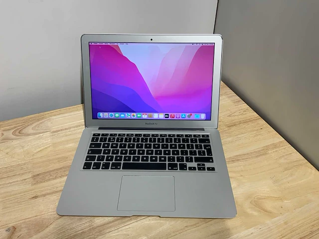 Apple macbook air a1466 laptop - afbeelding 1 van  8