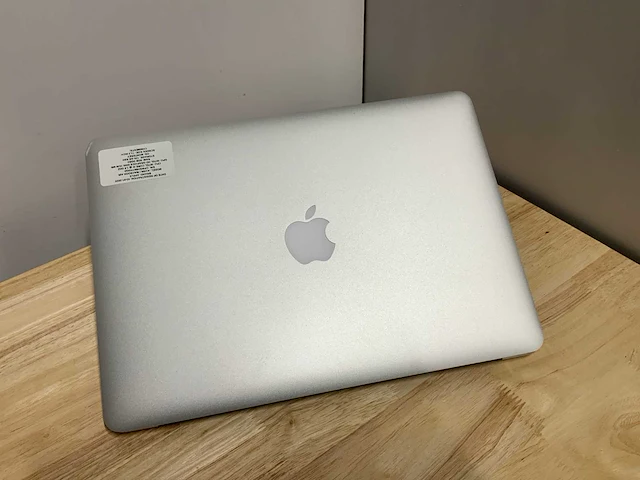Apple macbook air a1466 laptop - afbeelding 5 van  8