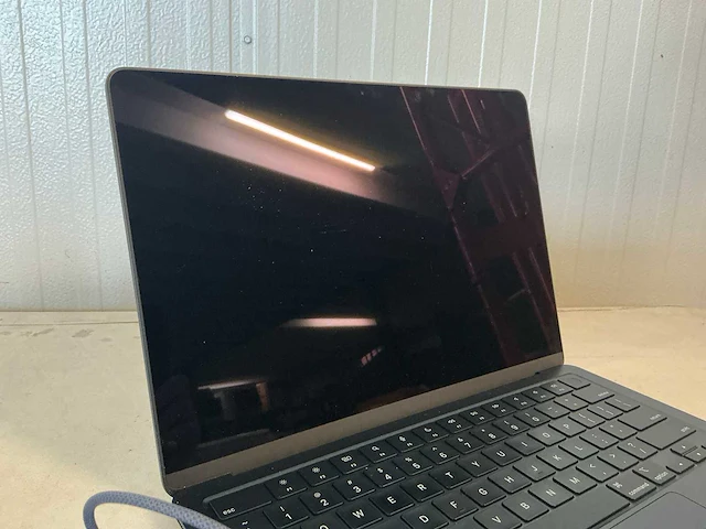 Apple macbook air (a2681) laptop - afbeelding 3 van  8