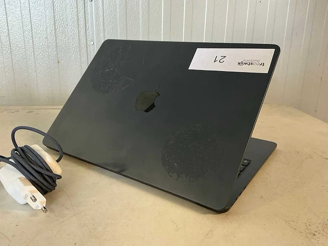 Apple macbook air (a2681) laptop - afbeelding 4 van  8
