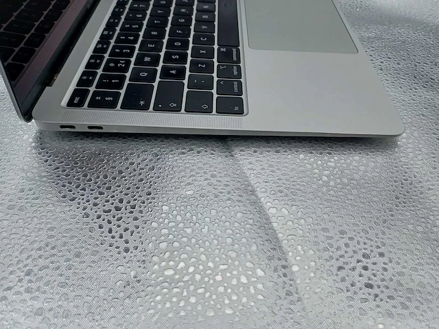 Apple macbook air (intel, a2179) - afbeelding 3 van  9