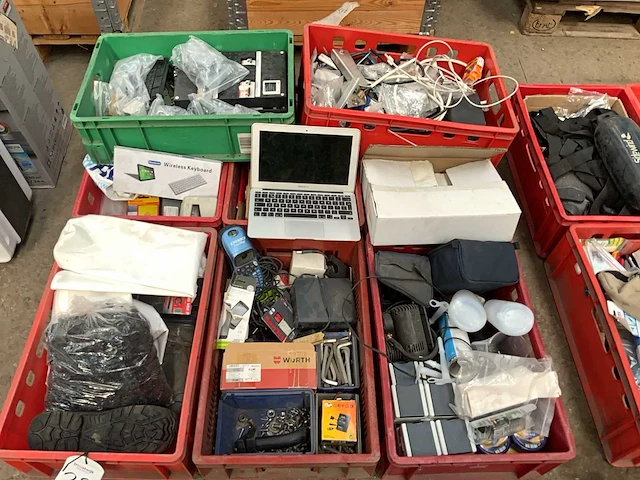 Apple macbook air laptop en diversen - afbeelding 1 van  6