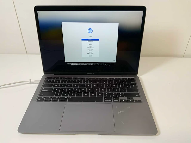 Apple macbook air m1 13.3", m1 8-core, 8 gb ram, 256 gb ssd-laptop - afbeelding 1 van  6