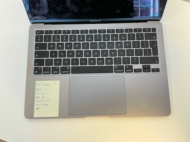 Apple macbook air (m1, 2020) laptop - afbeelding 2 van  6
