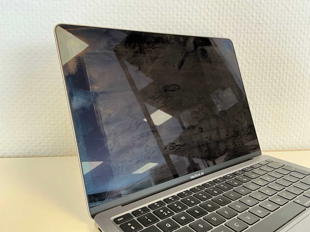 Apple macbook air (m1, 2020) laptop - afbeelding 3 van  6