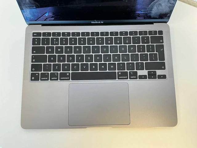 Apple macbook air (m1, 2020) laptop - afbeelding 2 van  6